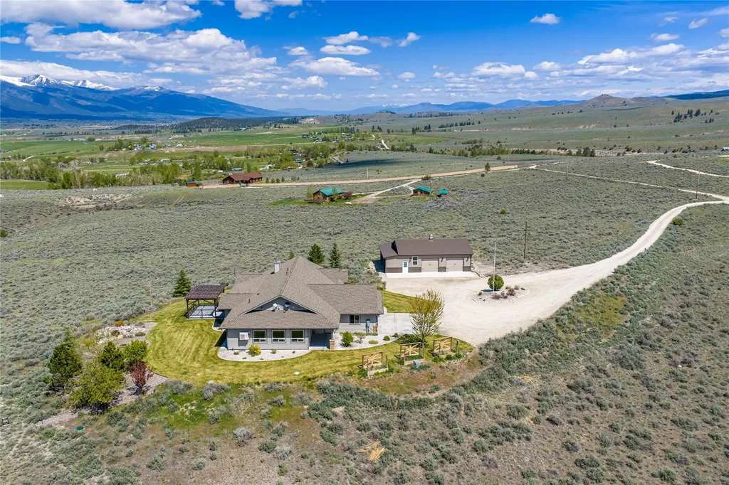447 Labrador Trail Corvallis MT 59828