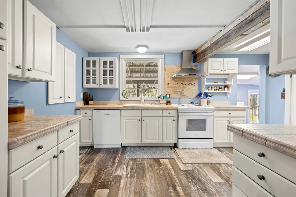 967 Mt Hwy 2 W Whitehall MT 59759