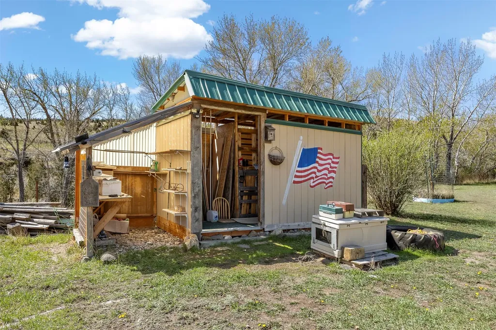 967 Mt Hwy 2 W Whitehall MT 59759