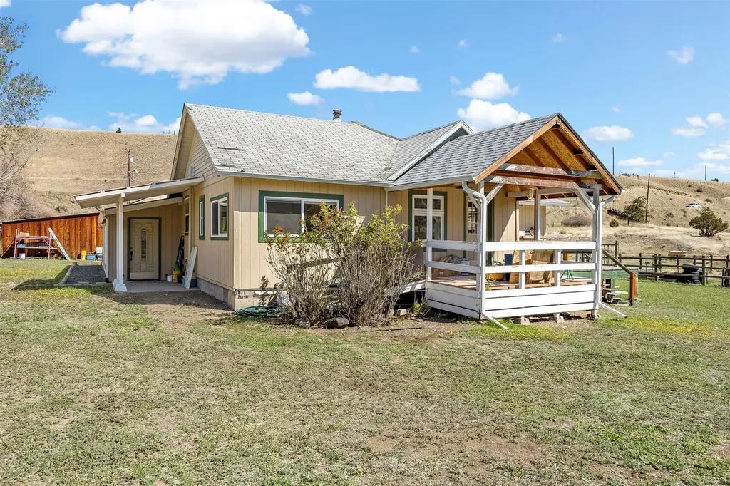 967 Mt Hwy 2 W Whitehall MT 59759