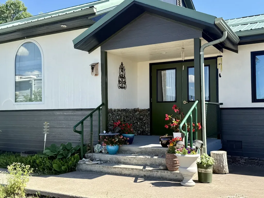 529 3rd Avenue St Ignatius MT 59865