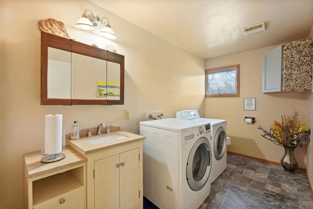 529 3rd Avenue St Ignatius MT 59865