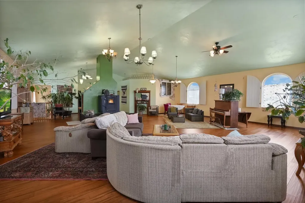 529 3rd Avenue St Ignatius MT 59865