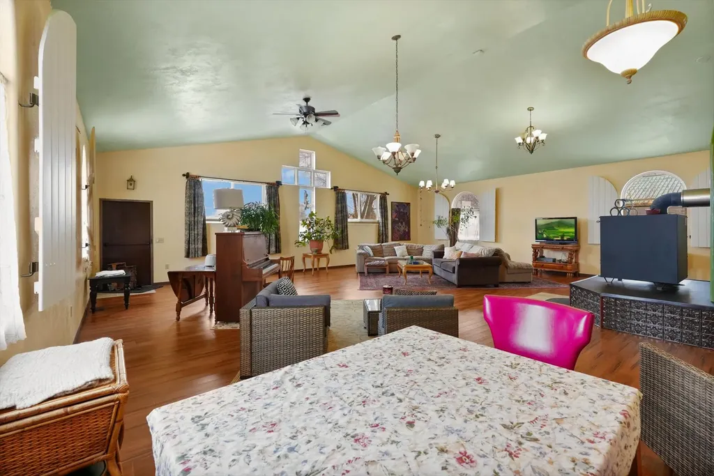 529 3rd Avenue St Ignatius MT 59865