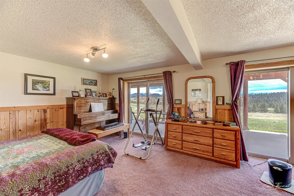 11 Fiddlers Green Clancy MT 59634