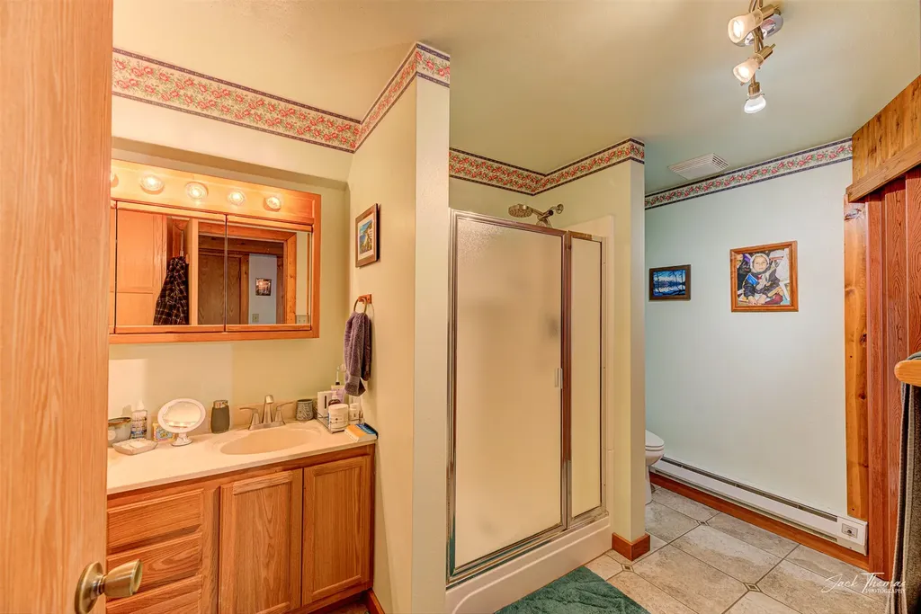 11 Fiddlers Green Clancy MT 59634