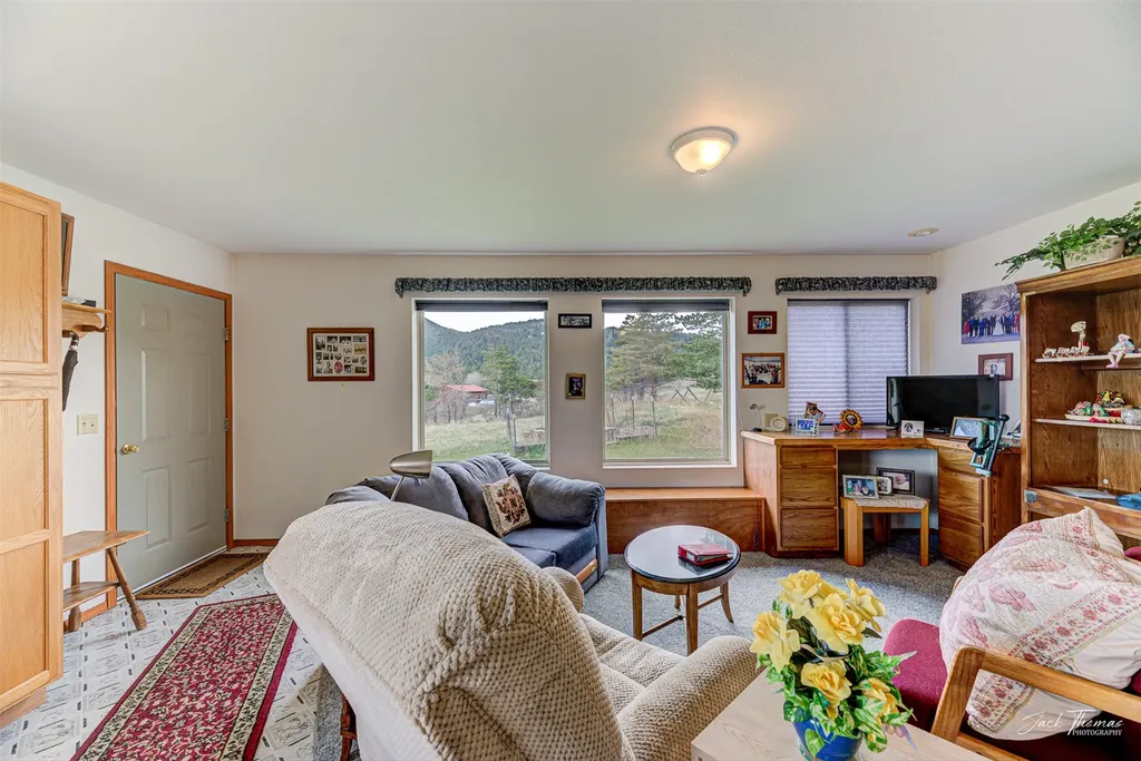 11 Fiddlers Green Clancy MT 59634