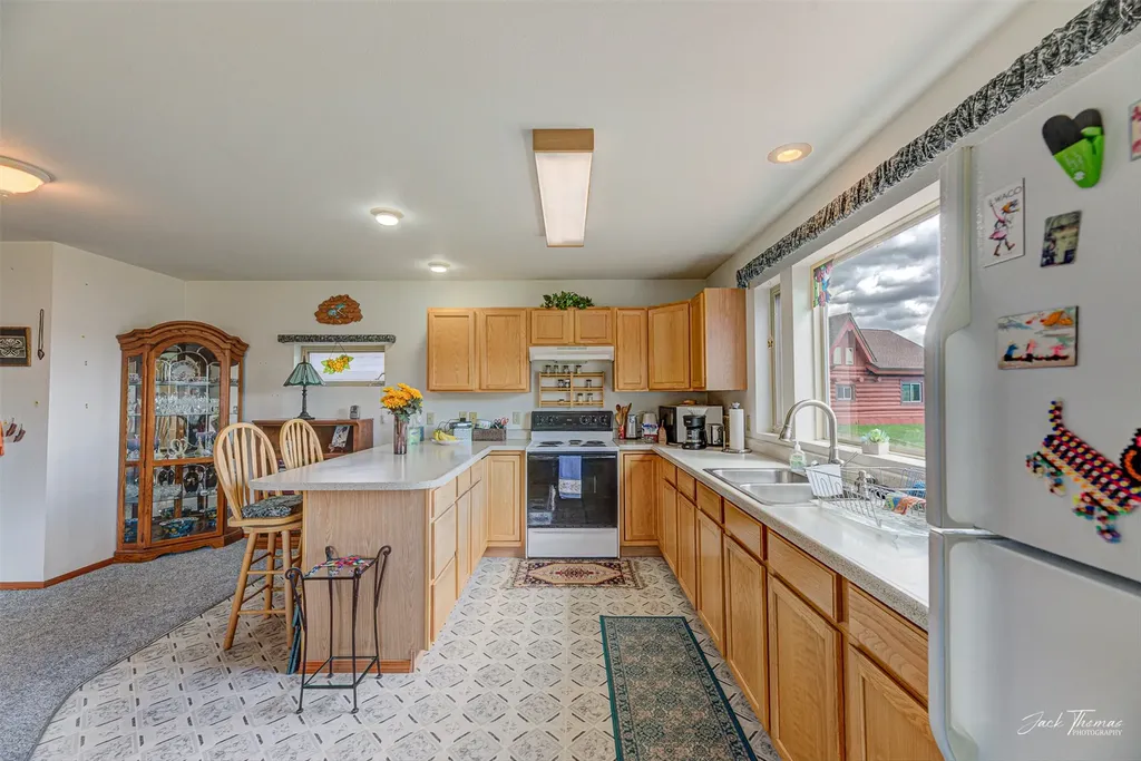 11 Fiddlers Green Clancy MT 59634