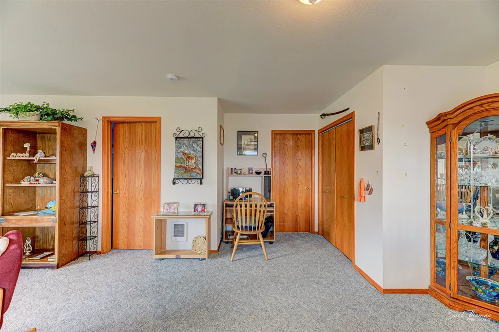 11 Fiddlers Green Clancy MT 59634
