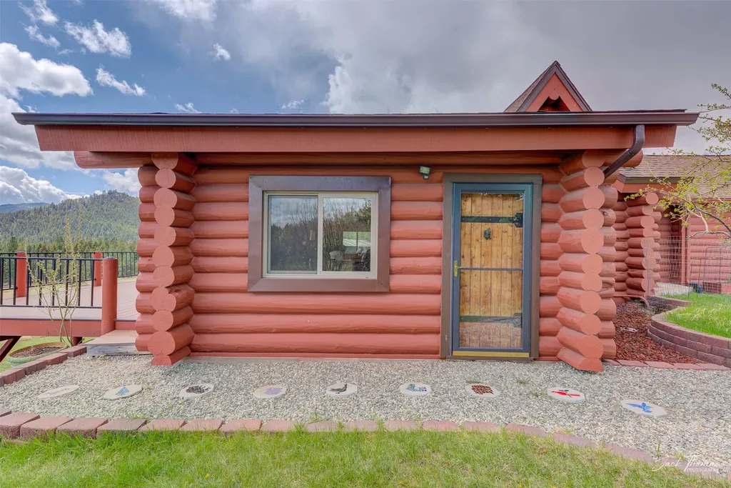 11 Fiddlers Green Clancy MT 59634