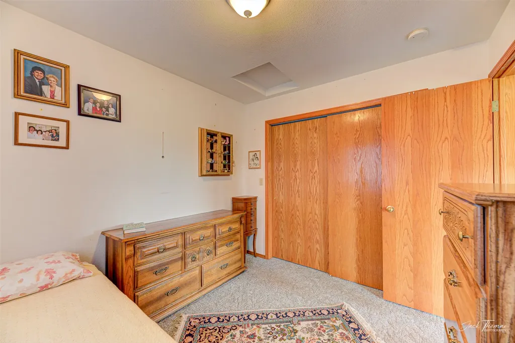 11 Fiddlers Green Clancy MT 59634