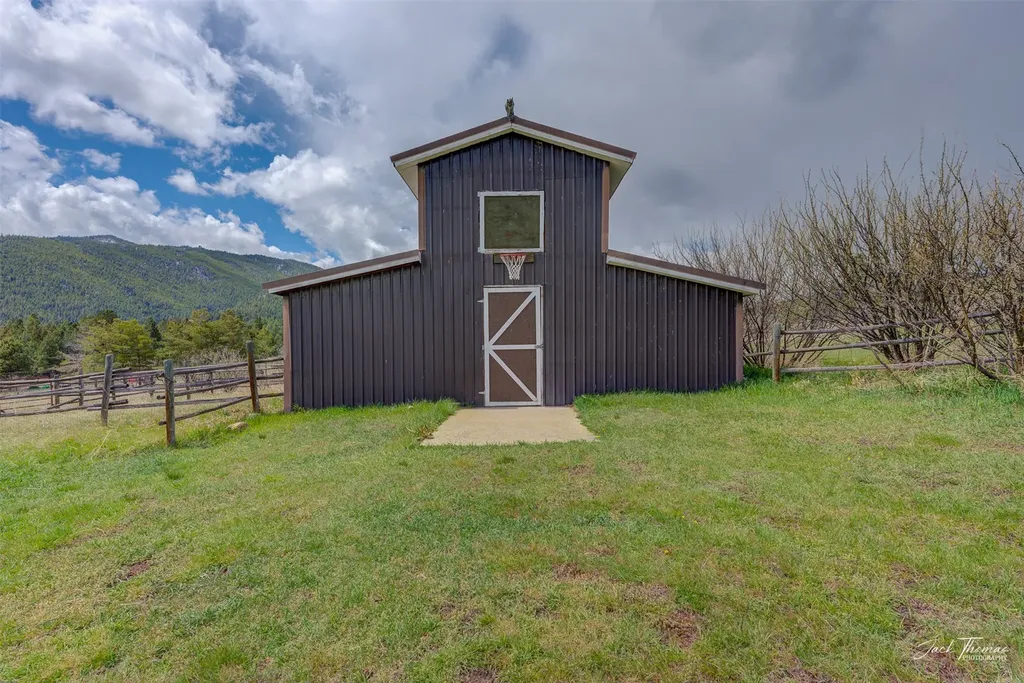 11 Fiddlers Green Clancy MT 59634