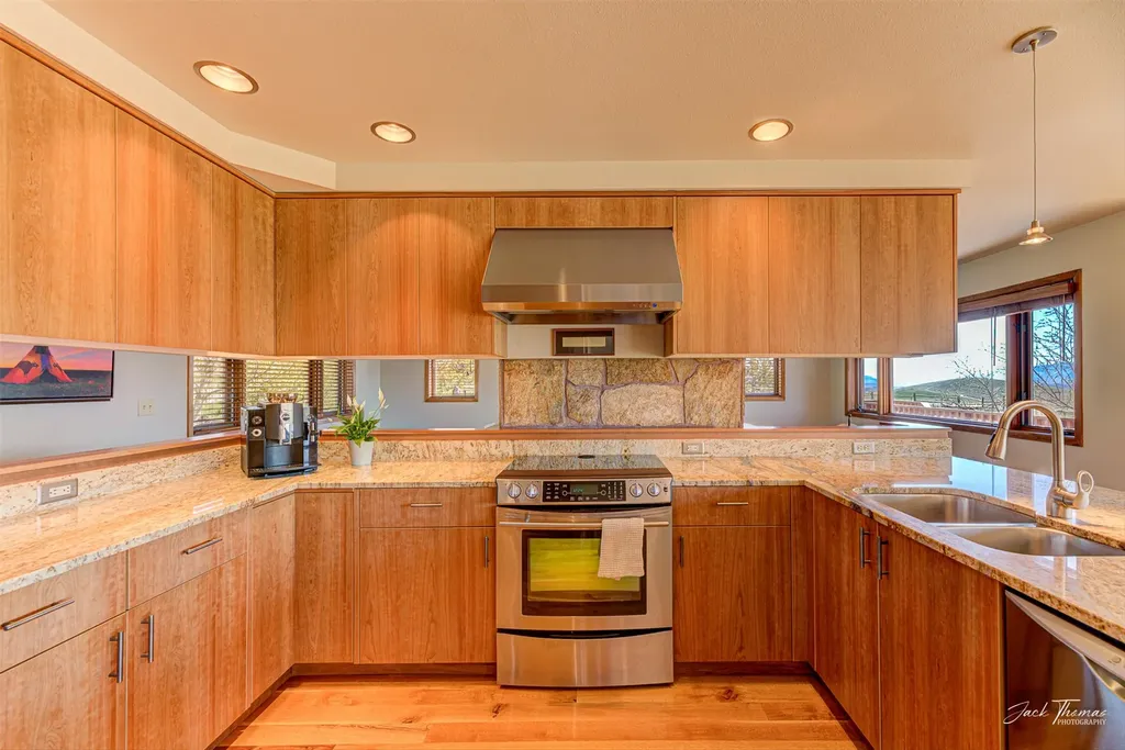 1087 Sunny Vista Road Helena MT 59602
