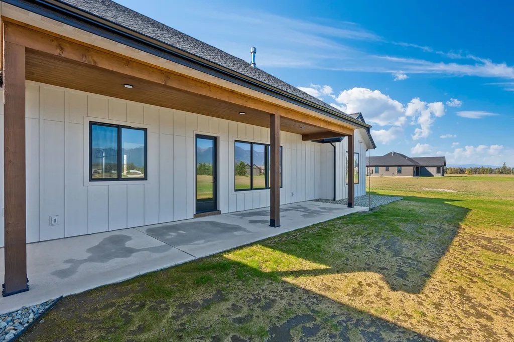 25 S Scarface Peak Court Kalispell MT 59901