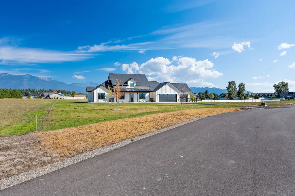 25 S Scarface Peak Court Kalispell MT 59901