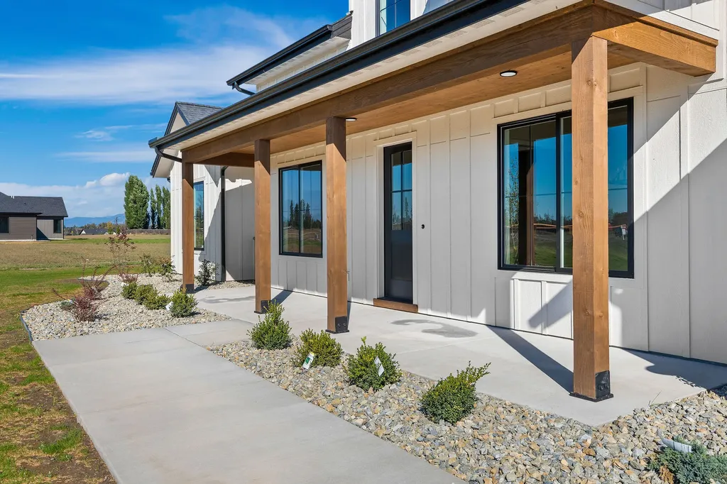 25 S Scarface Peak Court Kalispell MT 59901