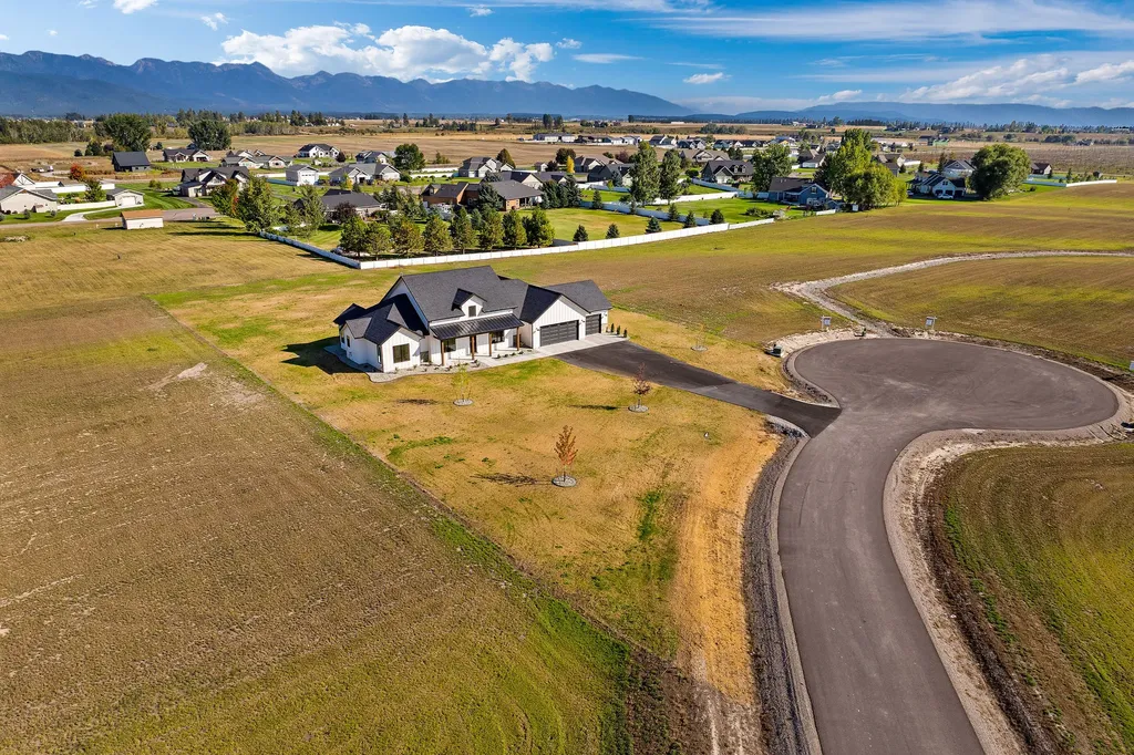 25 S Scarface Peak Court Kalispell MT 59901
