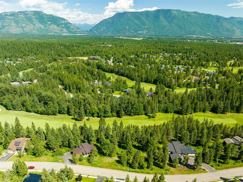 253 Gleneagles Trail Columbia Falls MT 59912