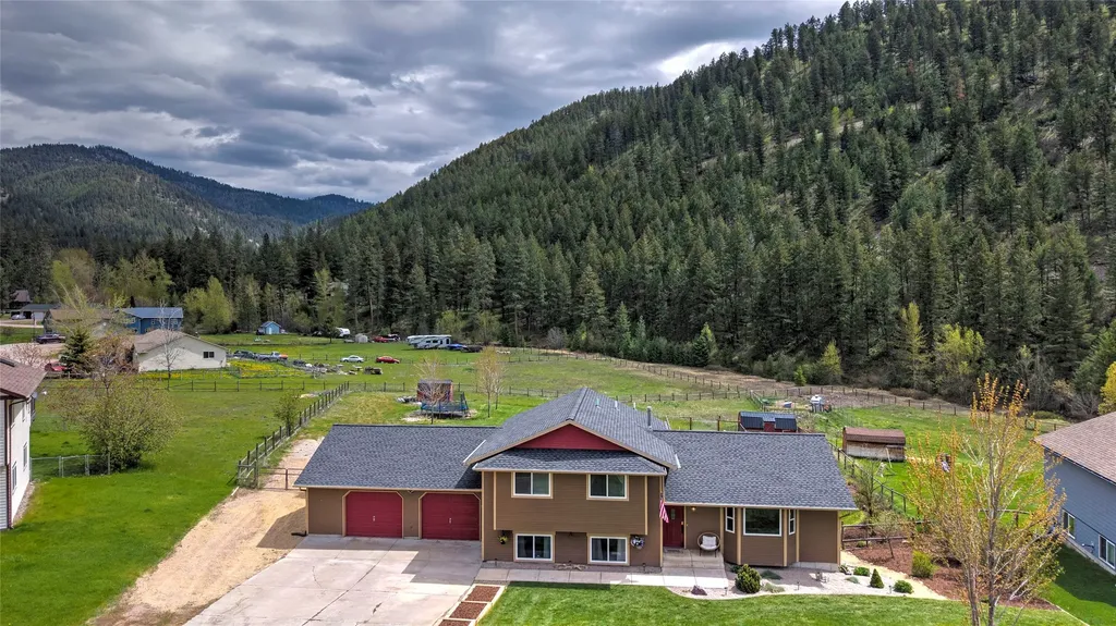 21133 Handley Loop Clinton MT 59825