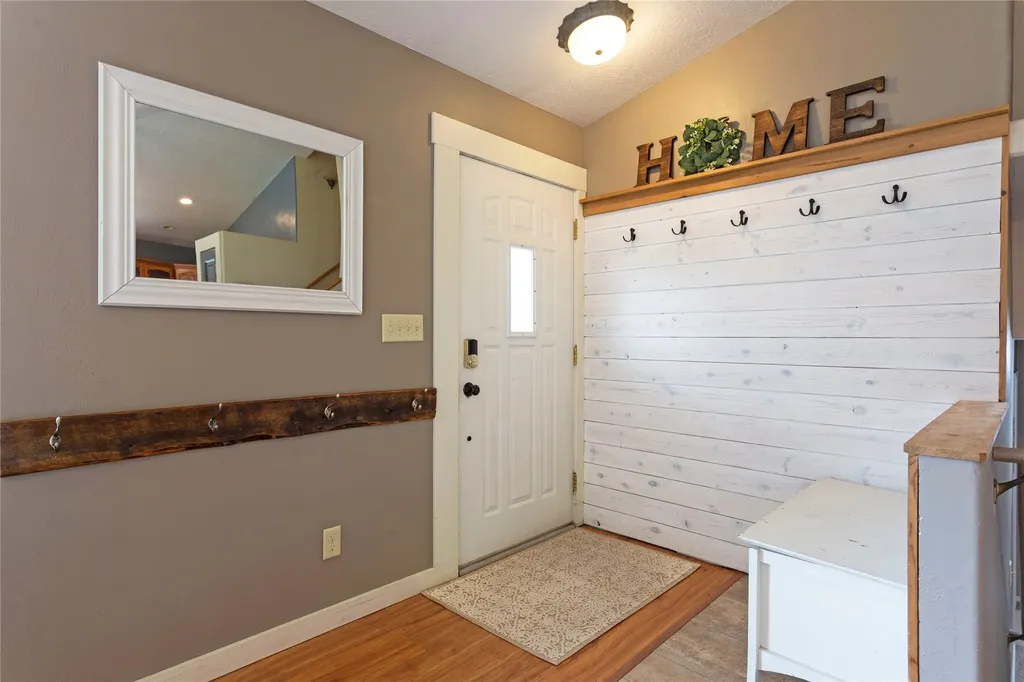 21133 Handley Loop Clinton MT 59825