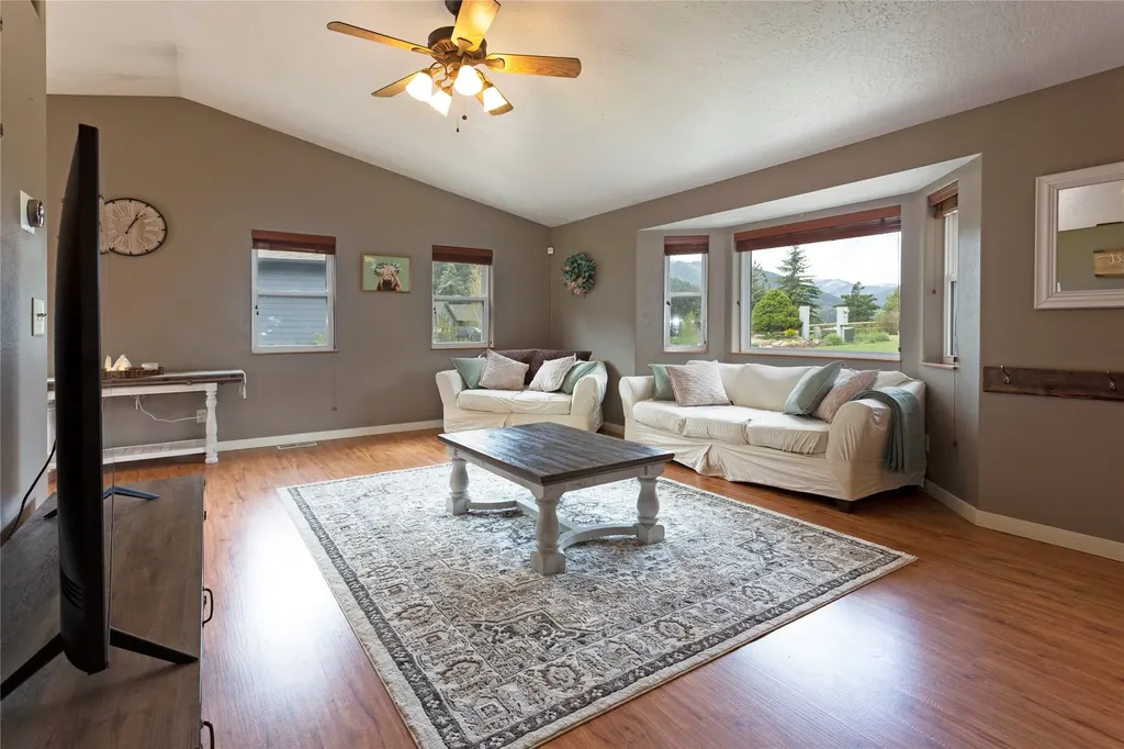 21133 Handley Loop Clinton MT 59825
