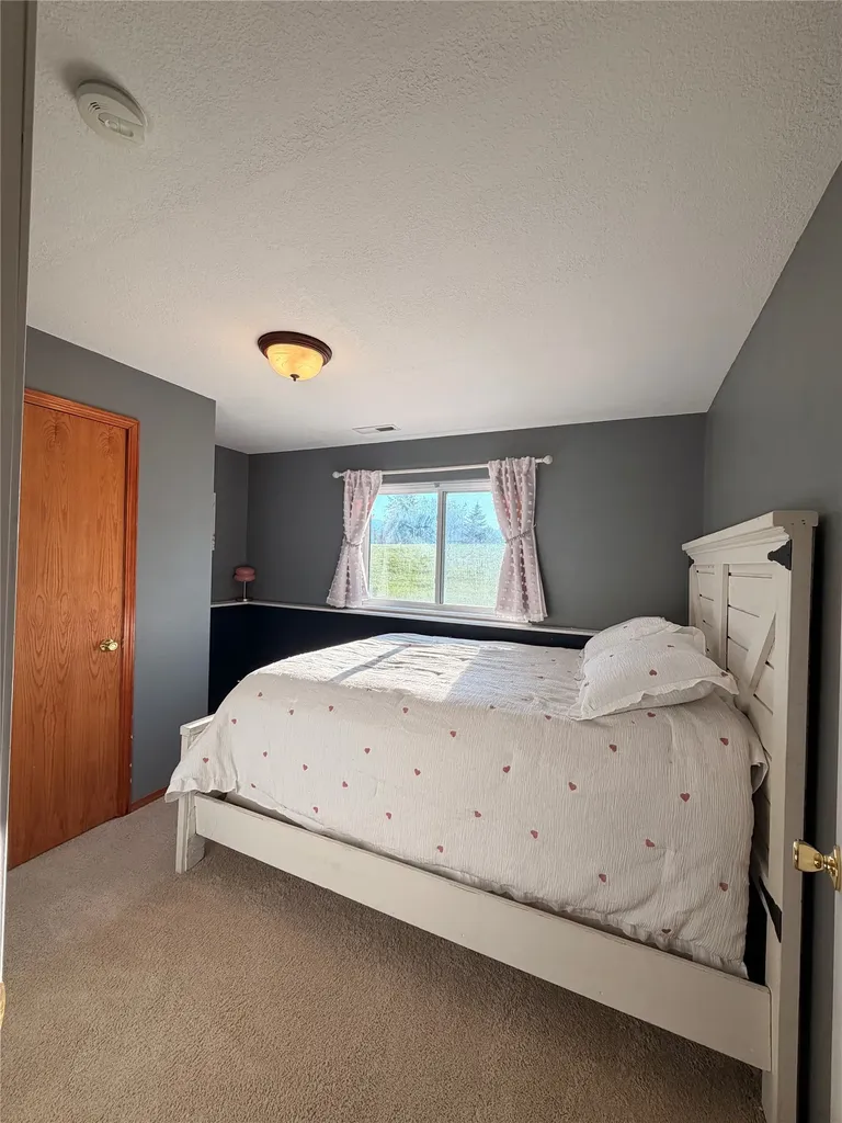 21133 Handley Loop Clinton MT 59825