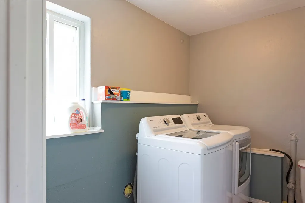 21133 Handley Loop Clinton MT 59825
