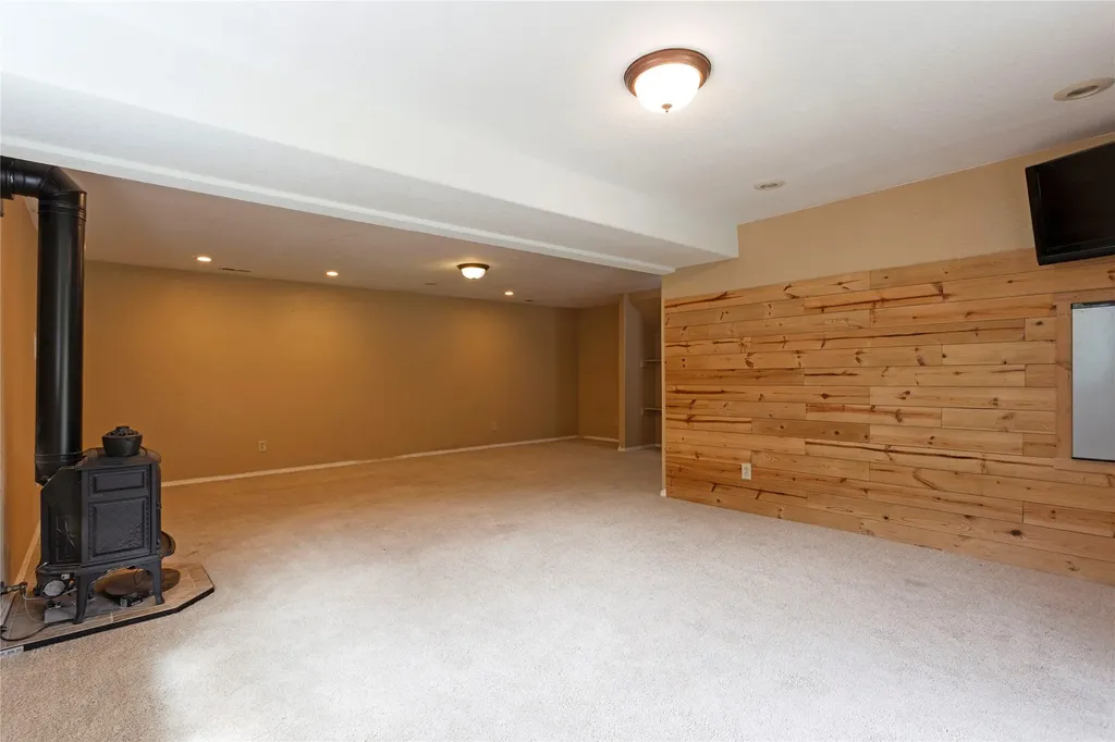 21133 Handley Loop Clinton MT 59825
