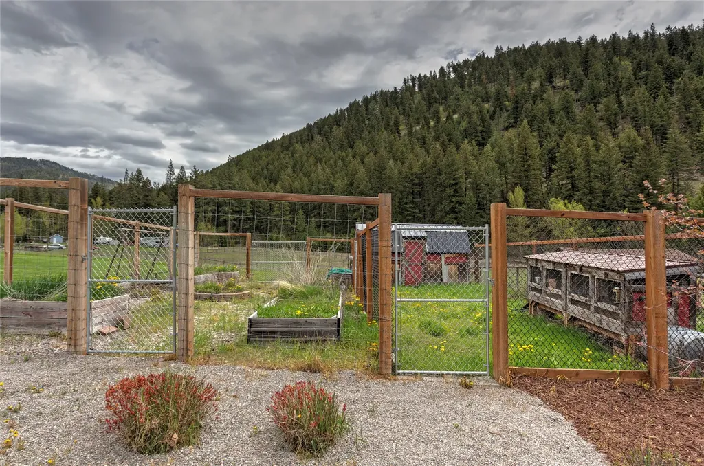 21133 Handley Loop Clinton MT 59825
