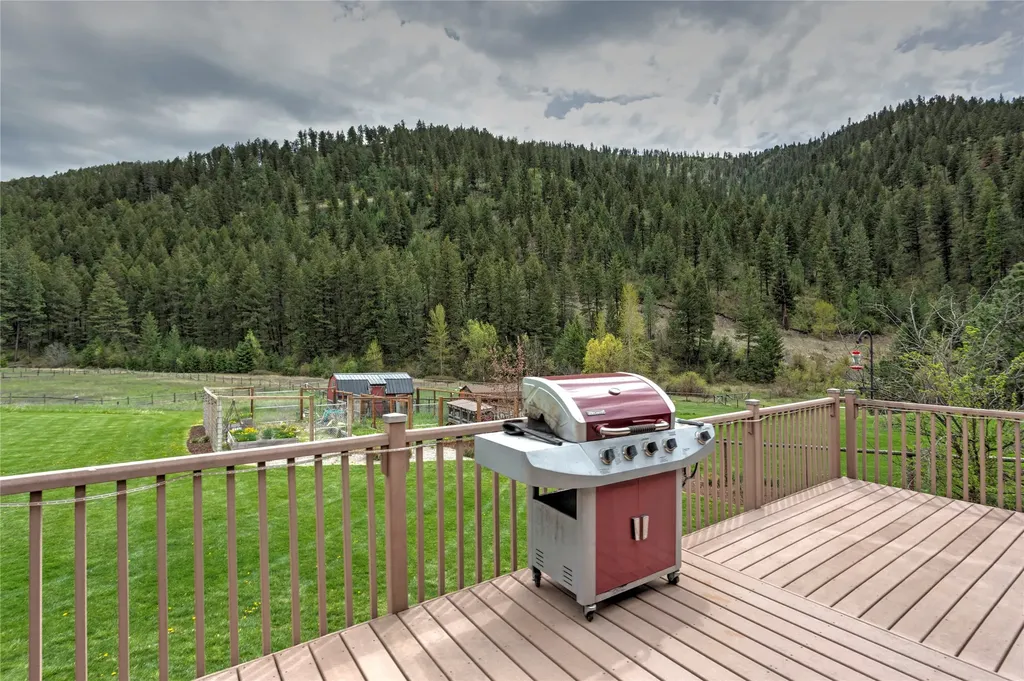 21133 Handley Loop Clinton MT 59825