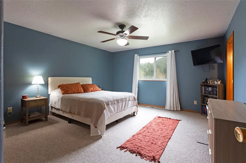 21133 Handley Loop Clinton MT 59825
