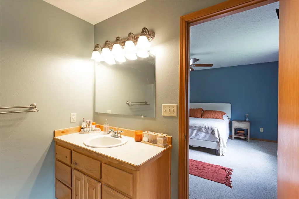 21133 Handley Loop Clinton MT 59825