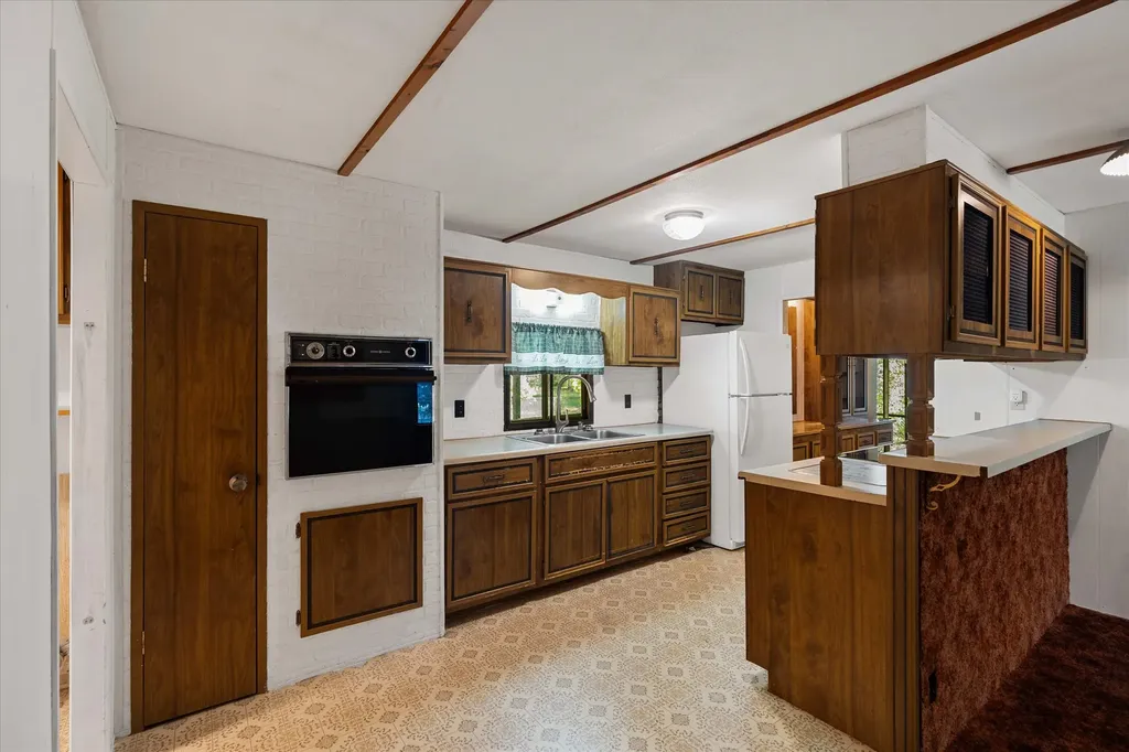 74 Hawkeye Lane Troy MT 59935
