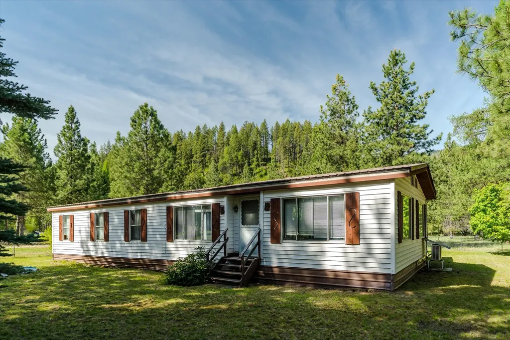 74 Hawkeye Lane Troy MT 59935