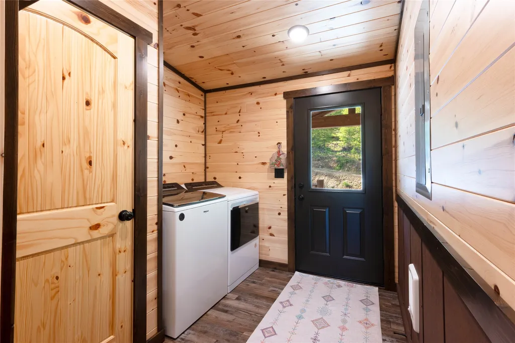 58 Ridge Loop Road Trout Creek MT 59874