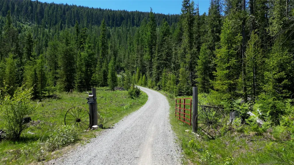 58 Ridge Loop Road Trout Creek MT 59874