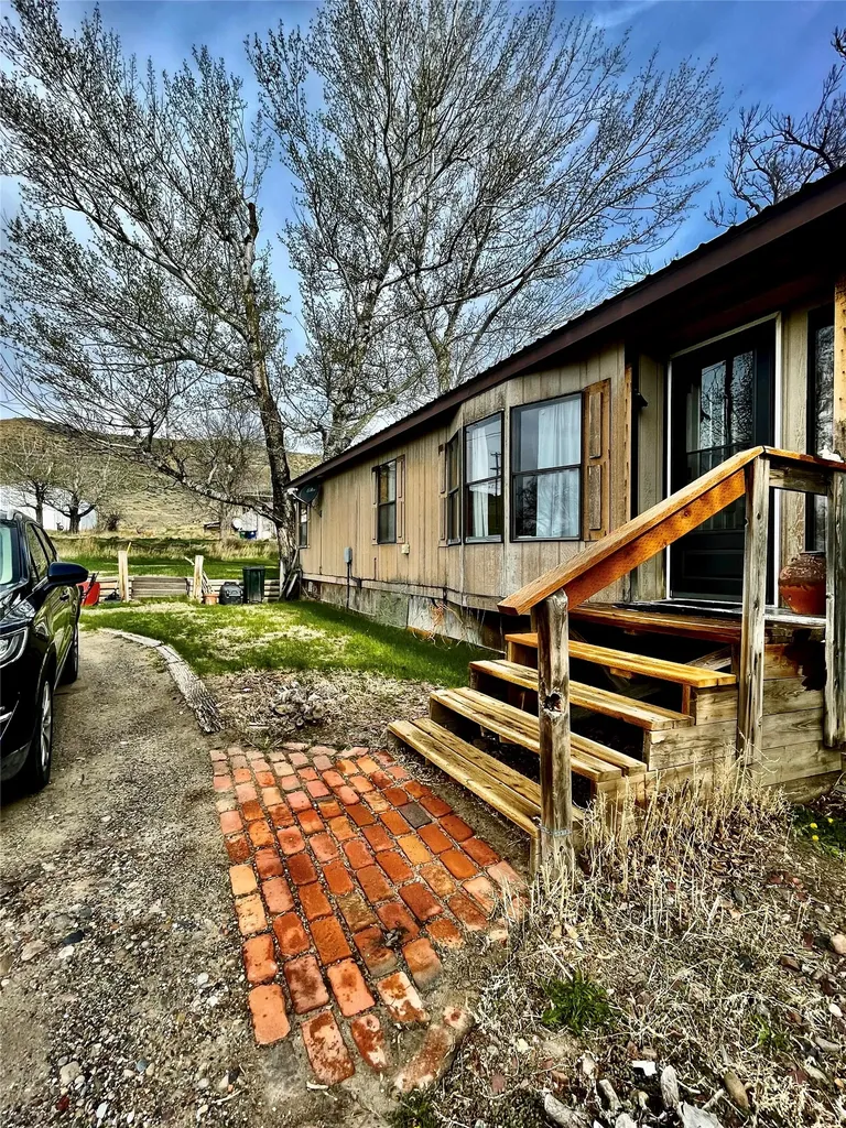 1400 Saint Charles Street Fort Benton MT 59442