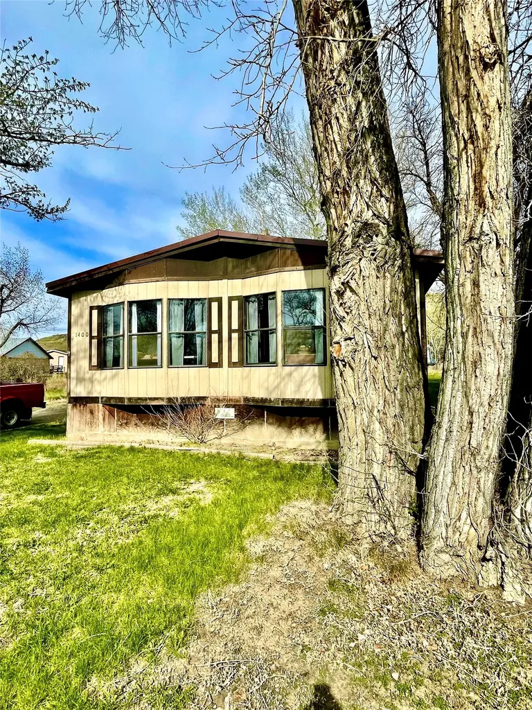 1400 Saint Charles Street Fort Benton MT 59442