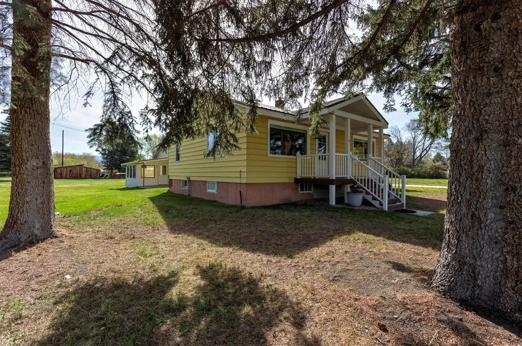 146 Kyle Lane Hamilton MT 59840