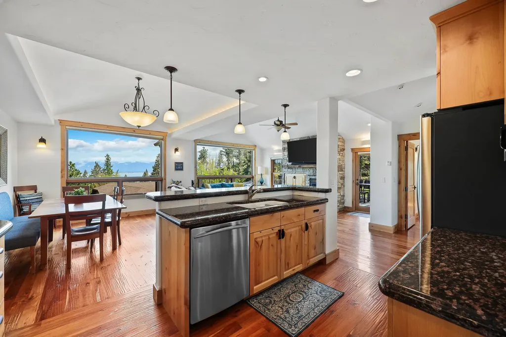 354 Jib Lane Lakeside MT 59922