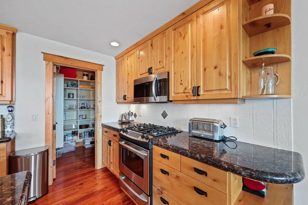 354 Jib Lane Lakeside MT 59922