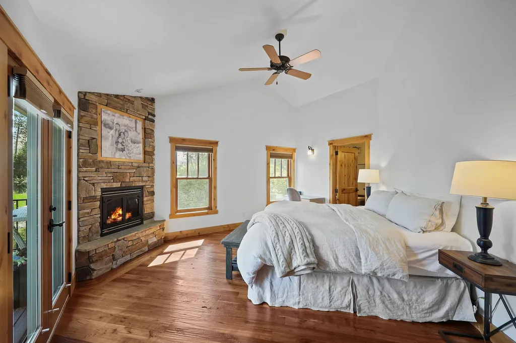 354 Jib Lane Lakeside MT 59922