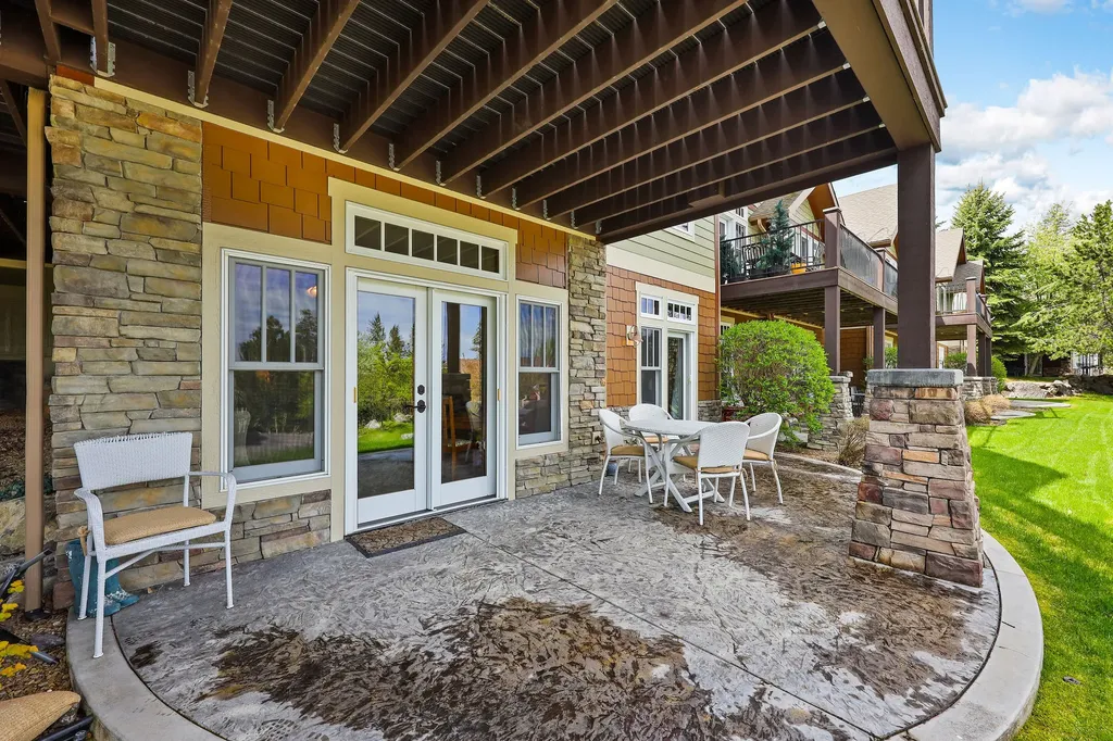 354 Jib Lane Lakeside MT 59922