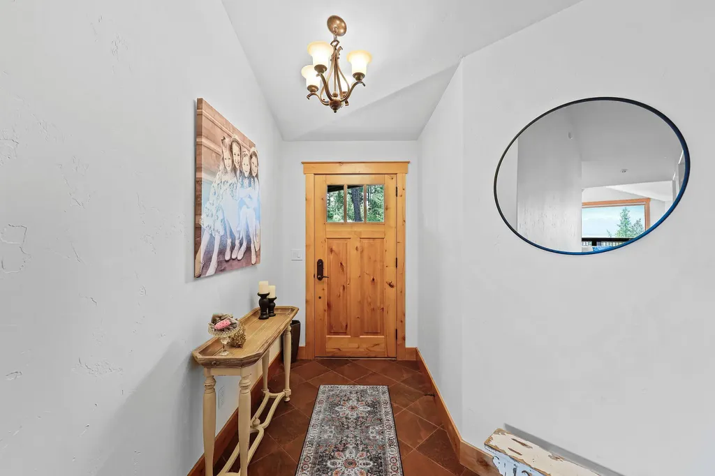 354 Jib Lane Lakeside MT 59922
