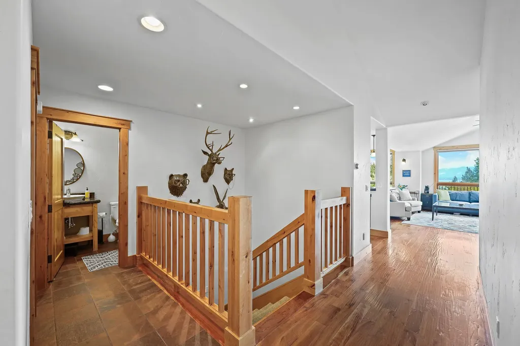 354 Jib Lane Lakeside MT 59922