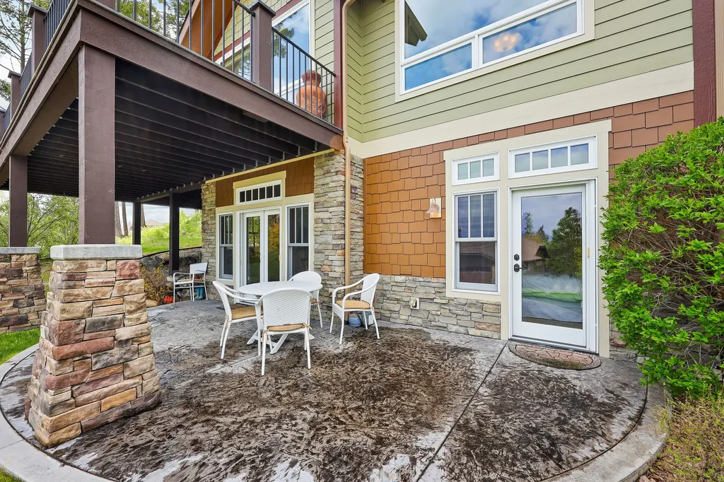 354 Jib Lane Lakeside MT 59922