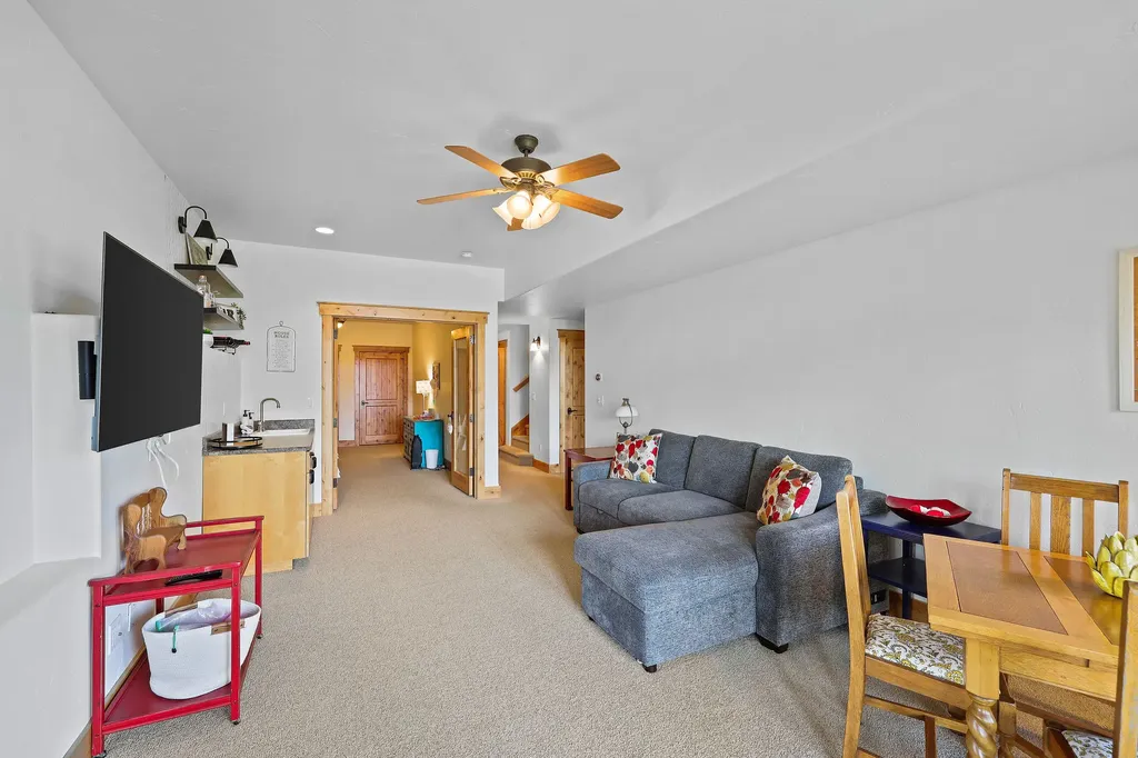 354 Jib Lane Lakeside MT 59922