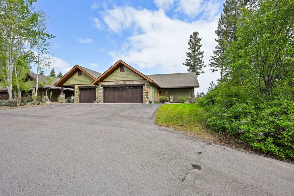 354 Jib Lane Lakeside MT 59922