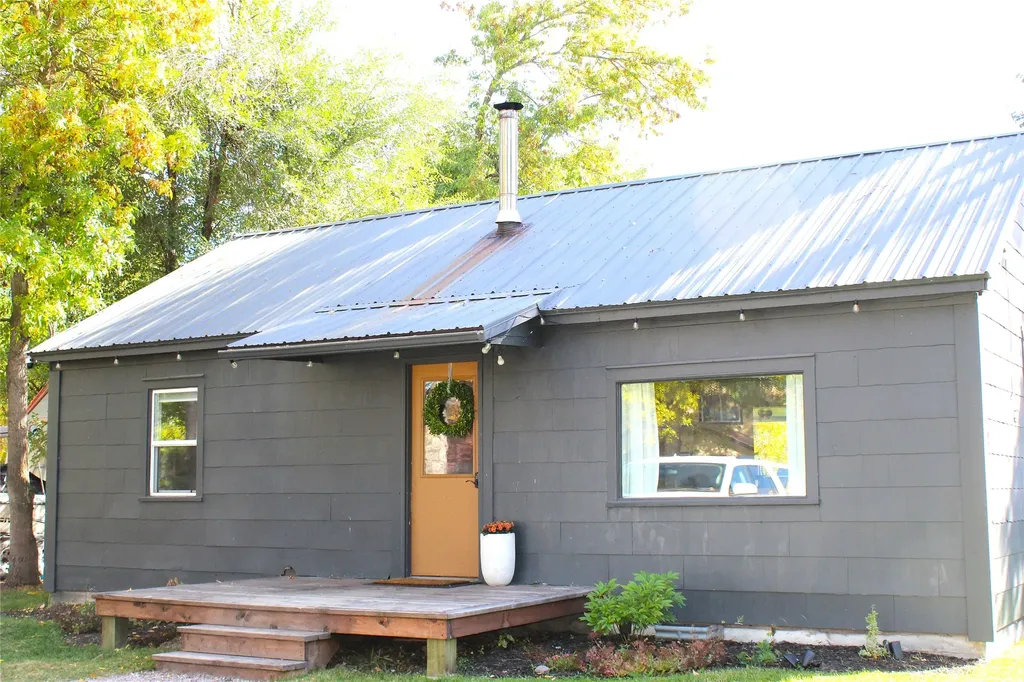 517 Eisenhower Street SW Ronan MT 59864
