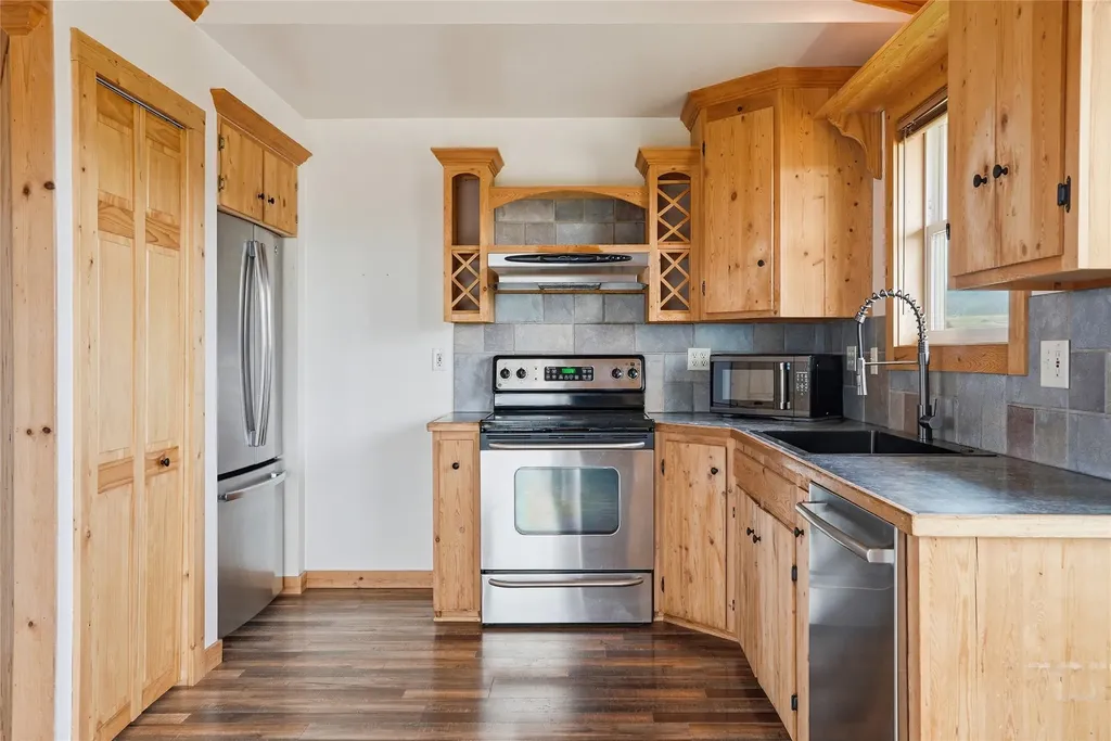 652 Pathfinder Road S Stevensville MT 59870